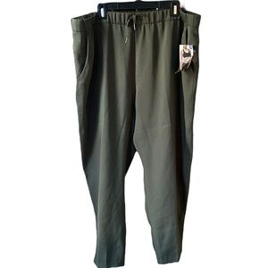 NWT Avia Green Commuter Pants